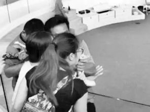 三亚女游客被咬后勇敢咨询鉴蛇博主，揭秘蛇咬事件背后的真相